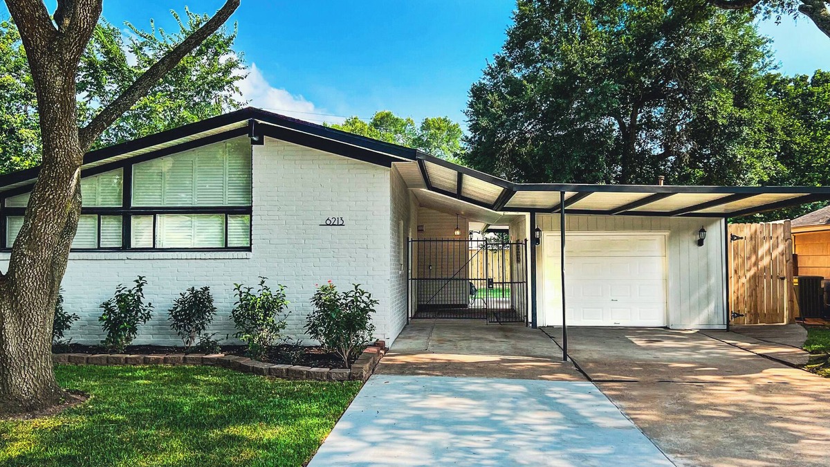 Robindell House | Modern Homely Family & Pet Friendly Oasis - Patio Dining