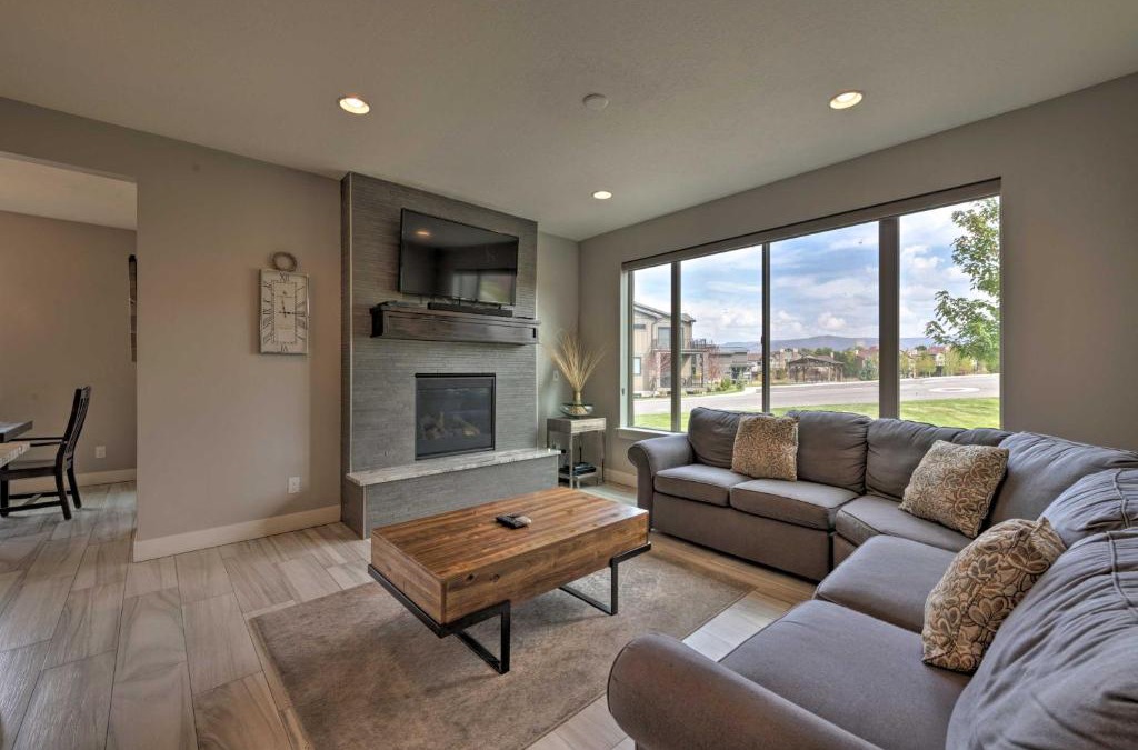 Ogden House | Modern Huntsville Resort Retreat with Deck and Hot Tub
