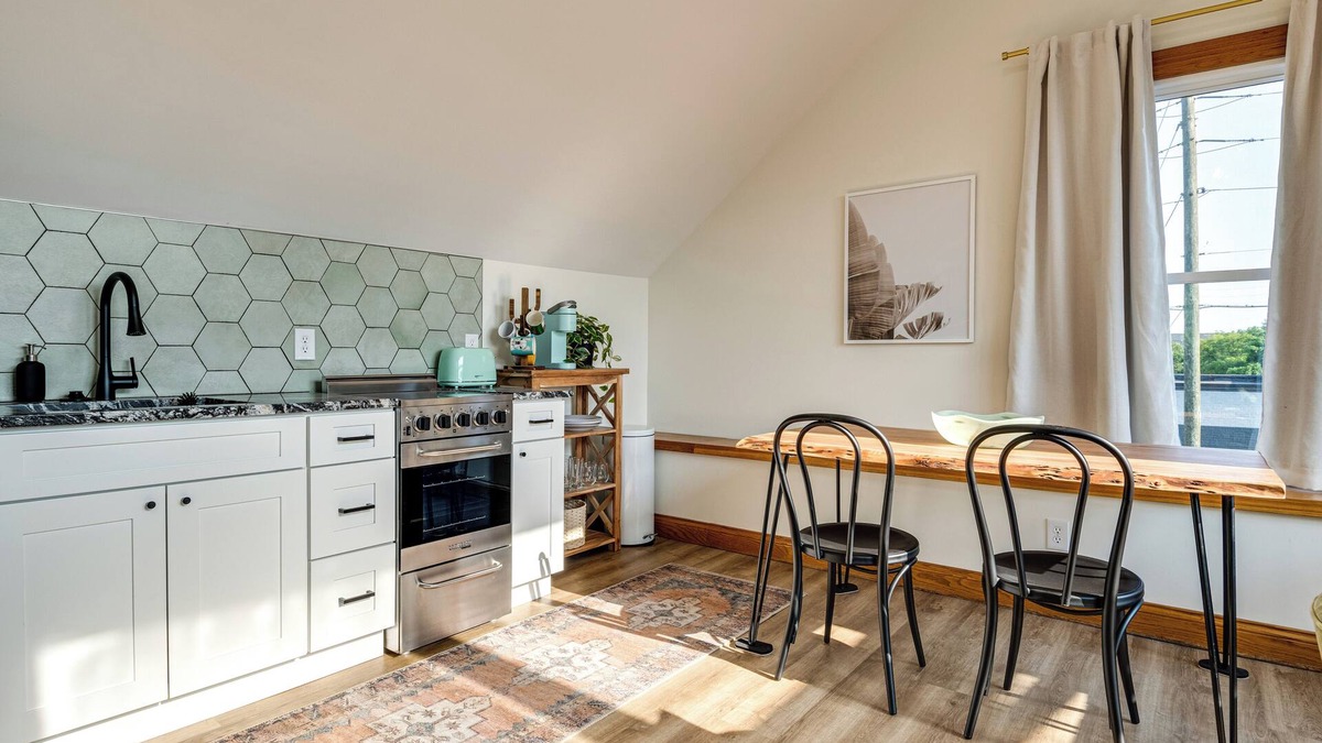Lockerbie Square Condo | Modern Indianapolis Condo Near Monument Circle!