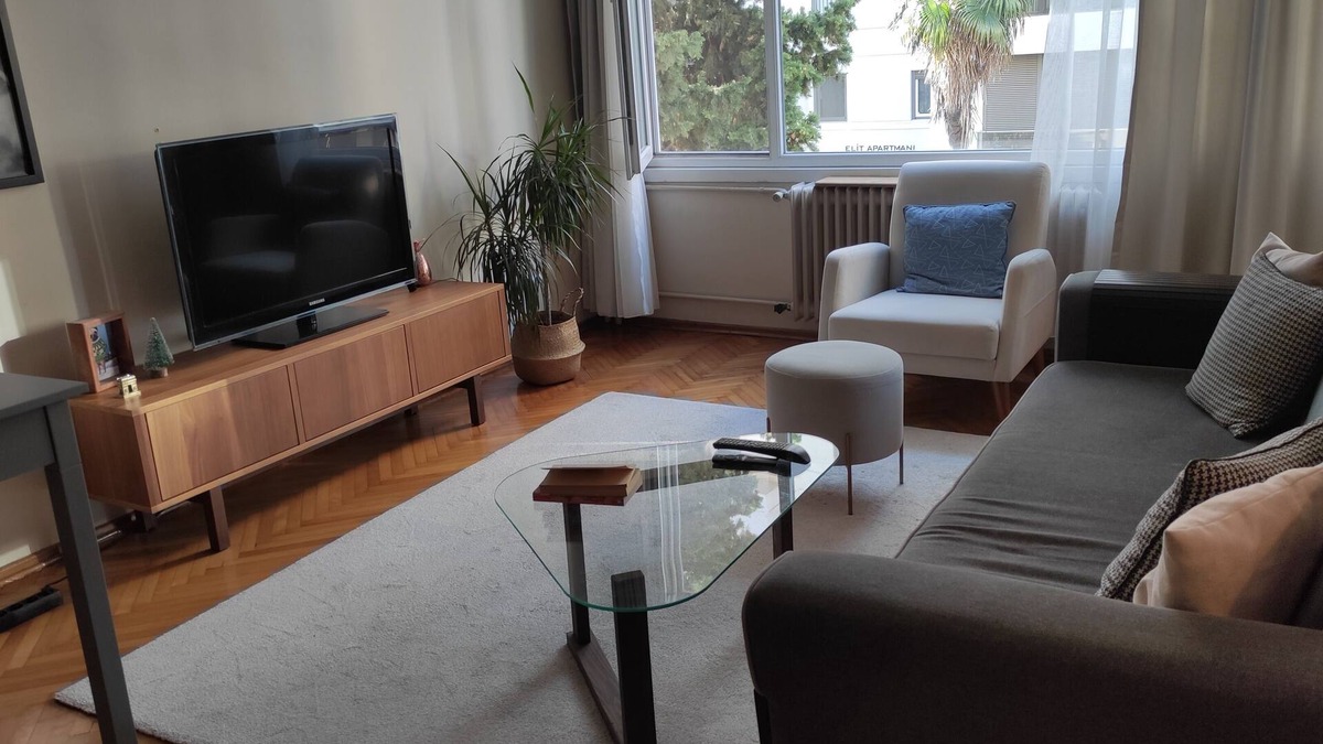 Erenkoy House | Modern Istanbul Flat Near Bagdat Street & Transit Hubs
