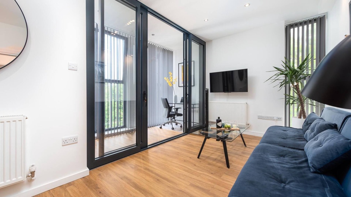 Grove Apartment | Modern Kingston Home close to Hampton Court Palace by UnderTheDoormat