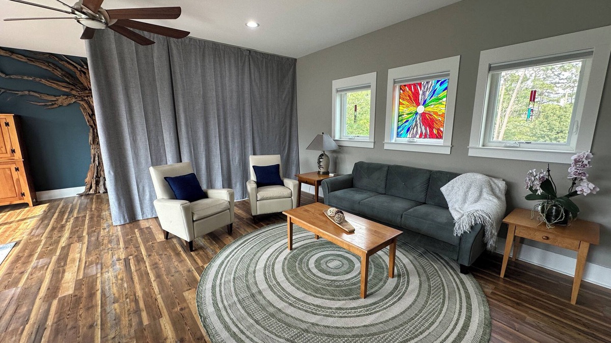Moncks Corner Apartment | Modern Lakeview Studio/Peaceful Executive Retreat near Charleston, SC