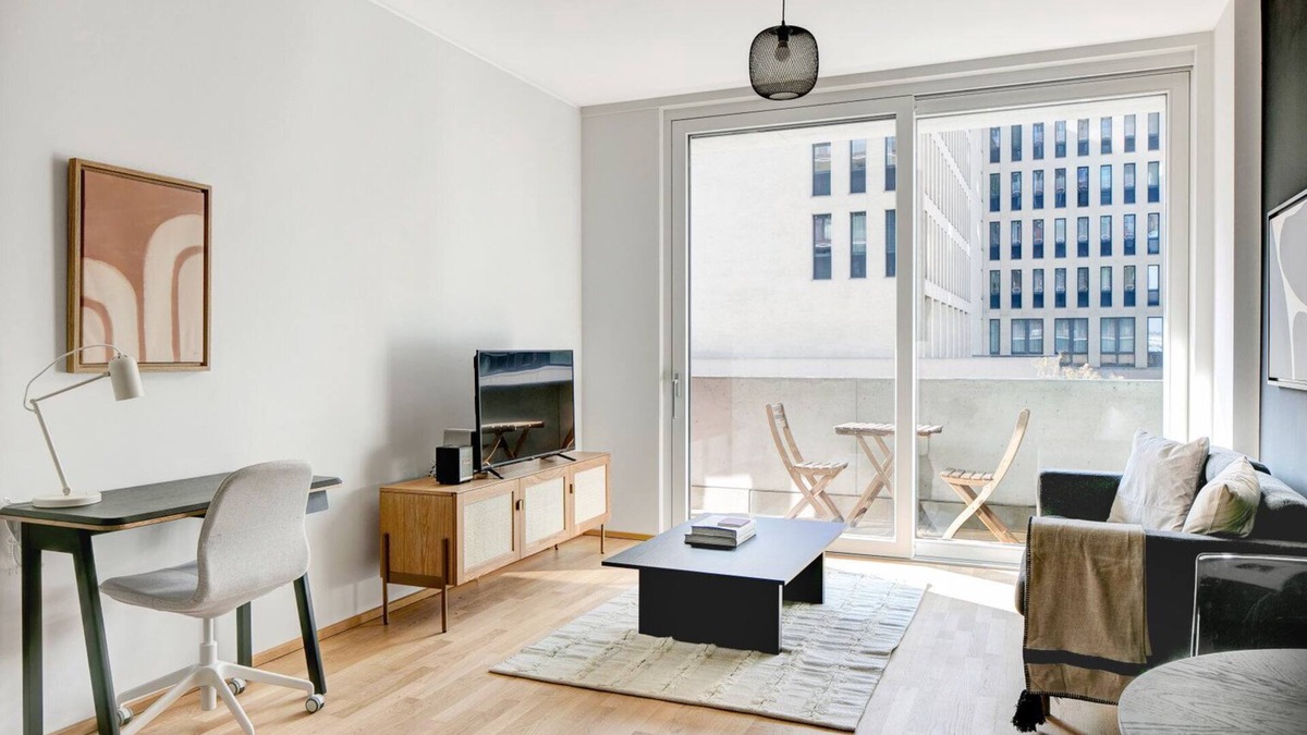 Erdberg Apartment | Modern Landstraße 1BR w/Amazing Views, steps from Danube, by Blueground