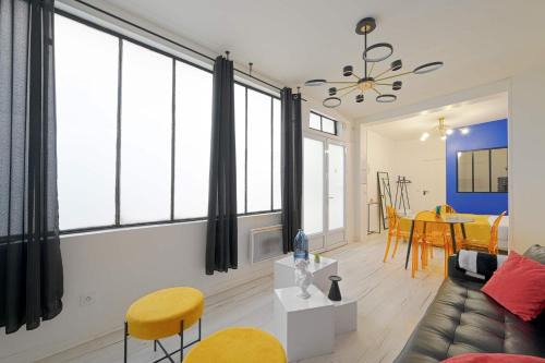 Plaisance Apartment | Modern Large Studio Apartment for 3