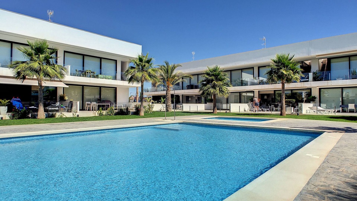 Mar de Cristal Apartment | Modern, large terrace, pool and BBQ