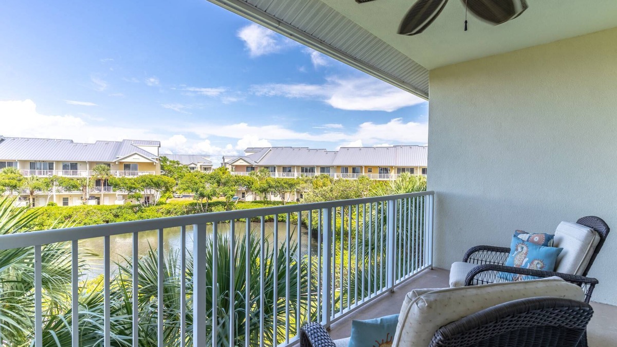 Ruskin House | Modern Little Harbor Home | Panoramic Tampa Bay Views