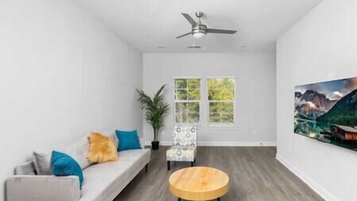 Charlotte Apartment | Modern Living by PNC Pavilion, UNC, Bars, and Grocery Store