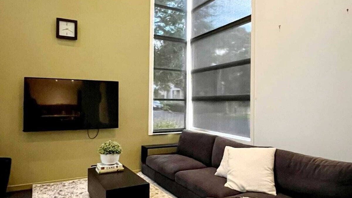 Maidstone House | Modern Living | Near Flemington Racecourse, Highpoint Shopping Centre & CBD