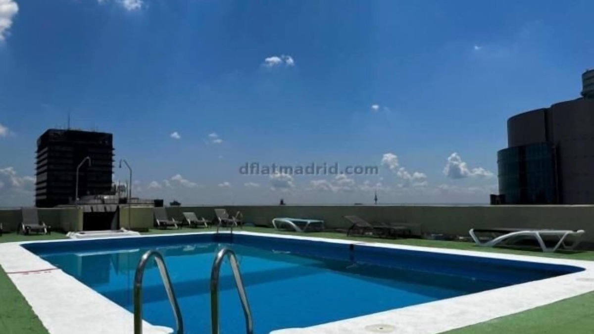 Cuatro Caminos Apartment | Modern Loft with Rooftop Pool & City Views