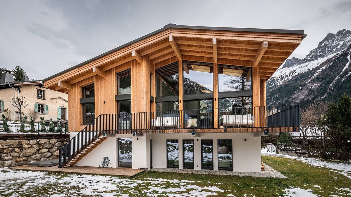 Chamonix City Centre Ski Chalet | Modern Luxury Mountain Retreat