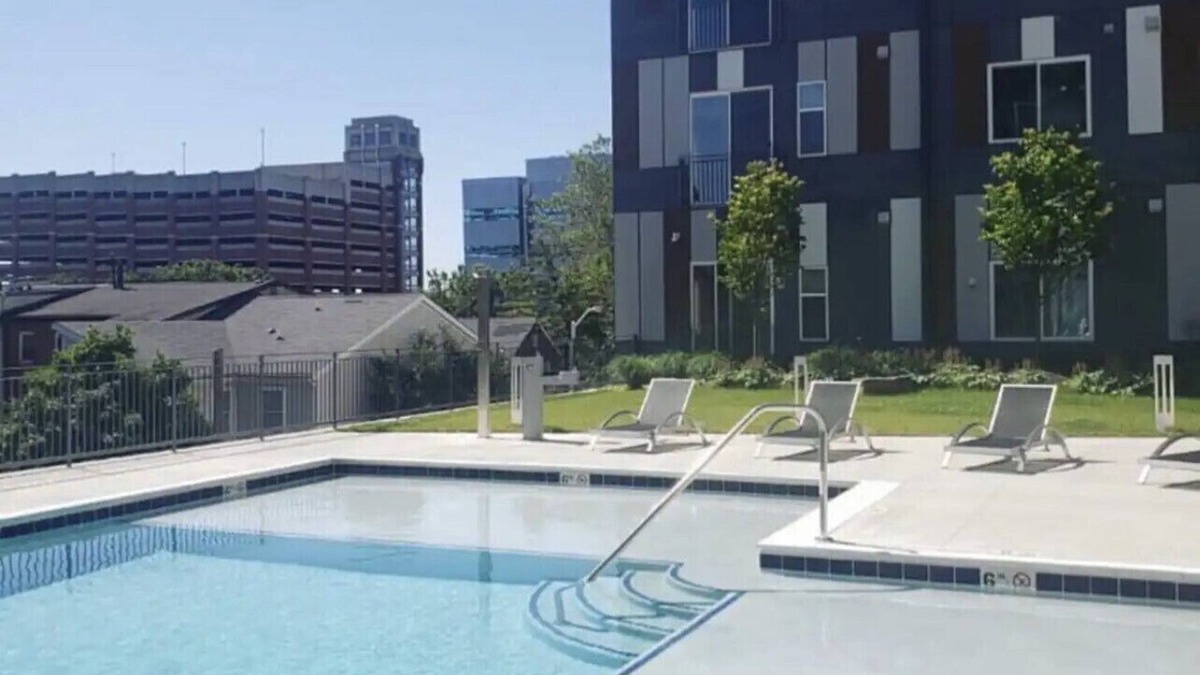 Downtown Baltimore Apartment | Modern Luxe 1BD Apartment with pool