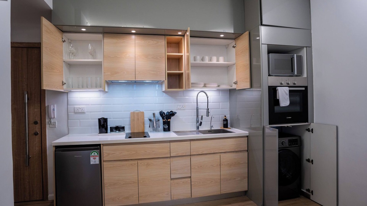 Thompson Estate Apartment | Modern Luxurious Studio Apartment