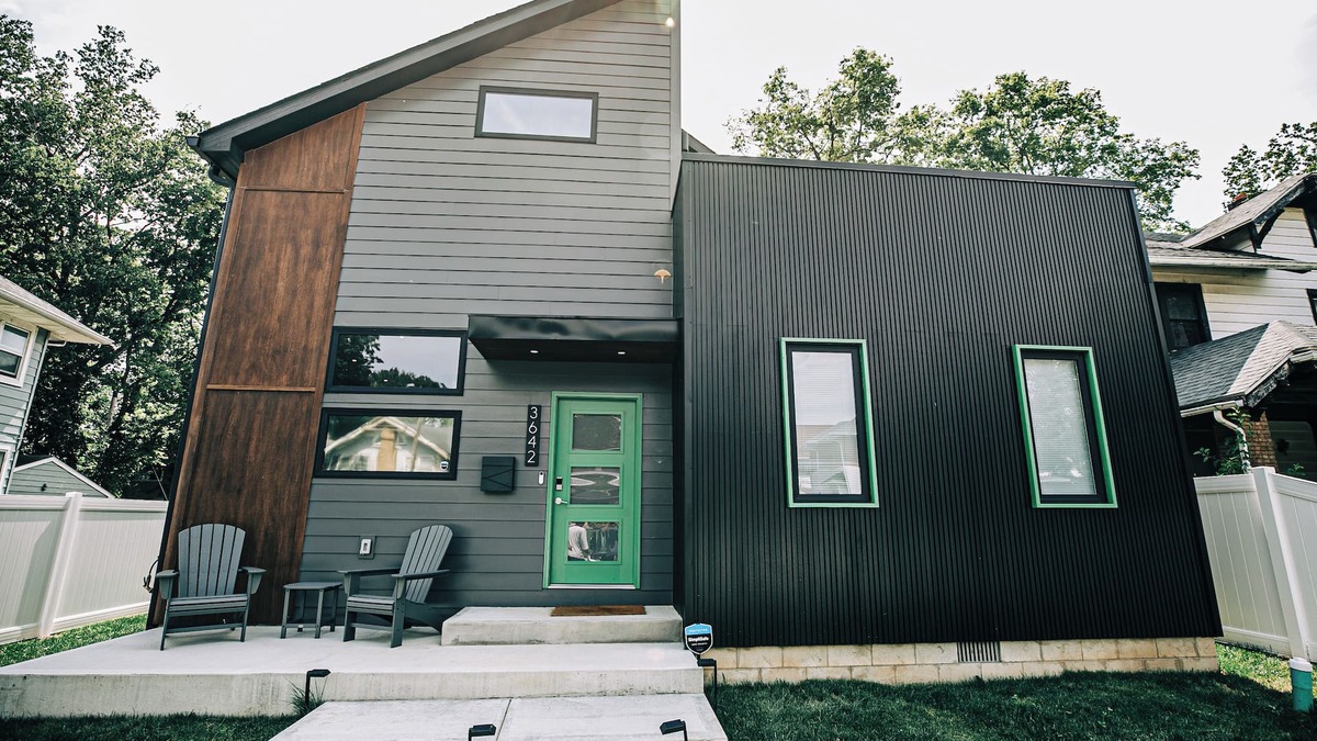 Near Northside House | Modern Luxury Centrally Located 3BR/3BA Mins Away From Fairgrounds & Downtown