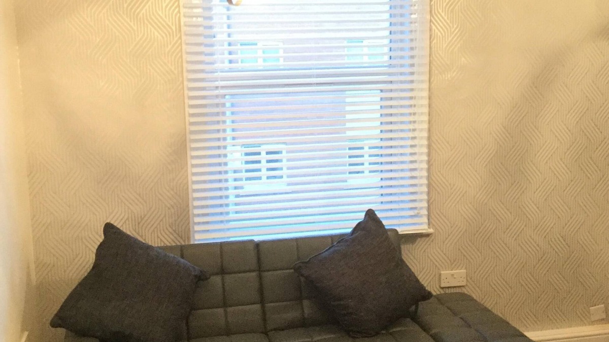 Smethwick Apartment | Modern Luxury Central Apartment