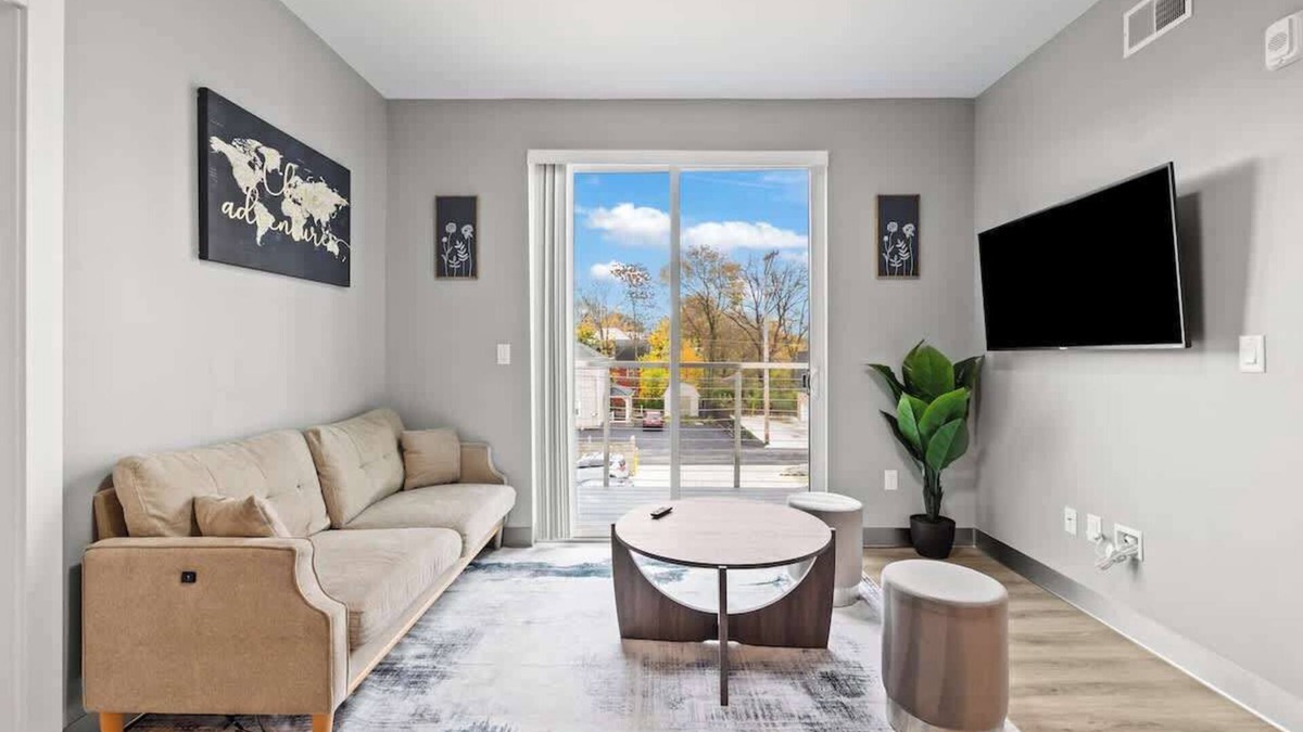 Old North Columbus Apartment | Modern Luxury in Columbus (Near Downtown & OSU)