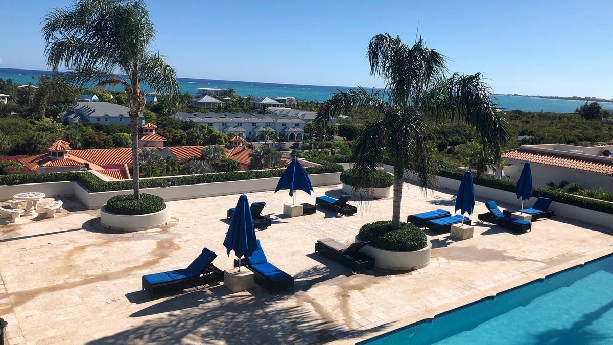 The Bight Apartment | ☀️ 🏖 Modern Luxury Ocean View One Bedroom Condo 🏝☀️