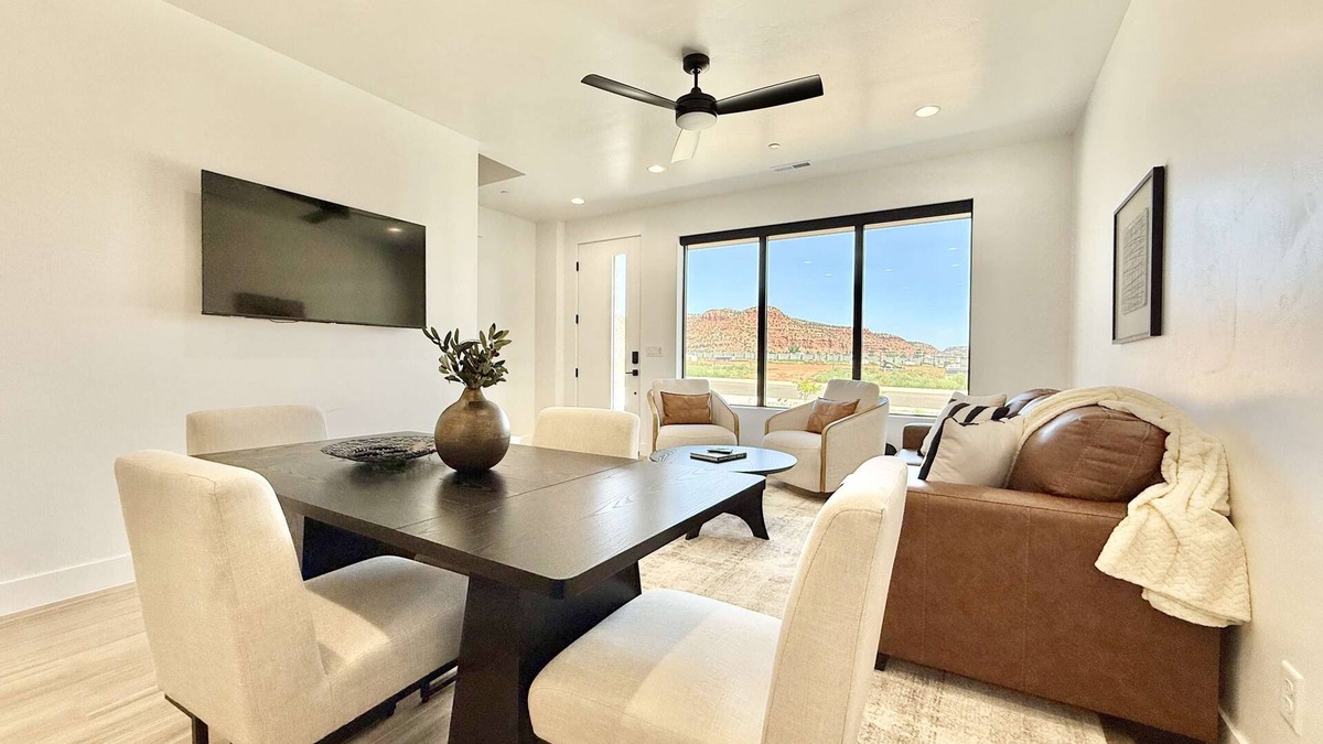 Kanab House | Modern Luxury Townhome near Zion and Bryce Canyon