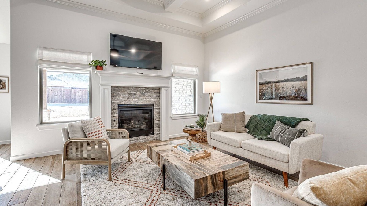 Edmond House | Modern Marvel in West Edmond: Luxury Living Redefined!
