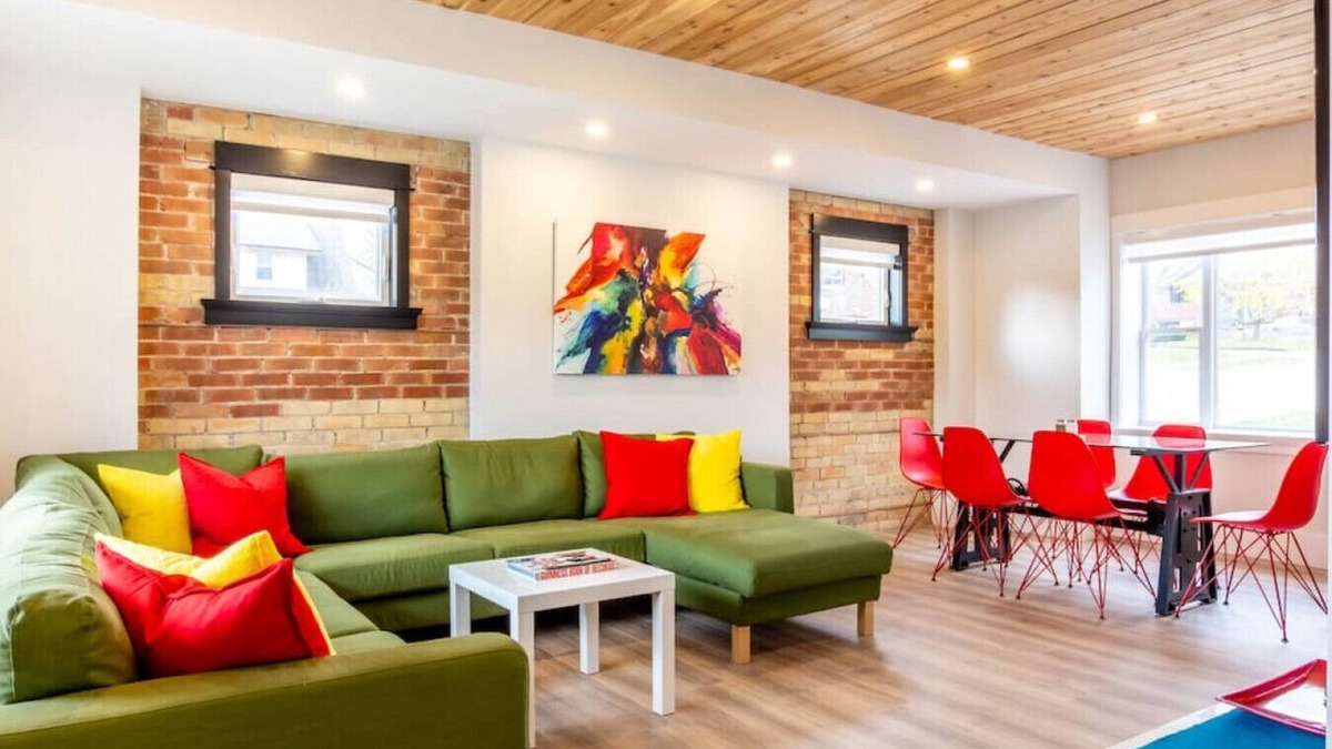 Kitchener House | Modern Meets Industrial Near the ❤️ of DT