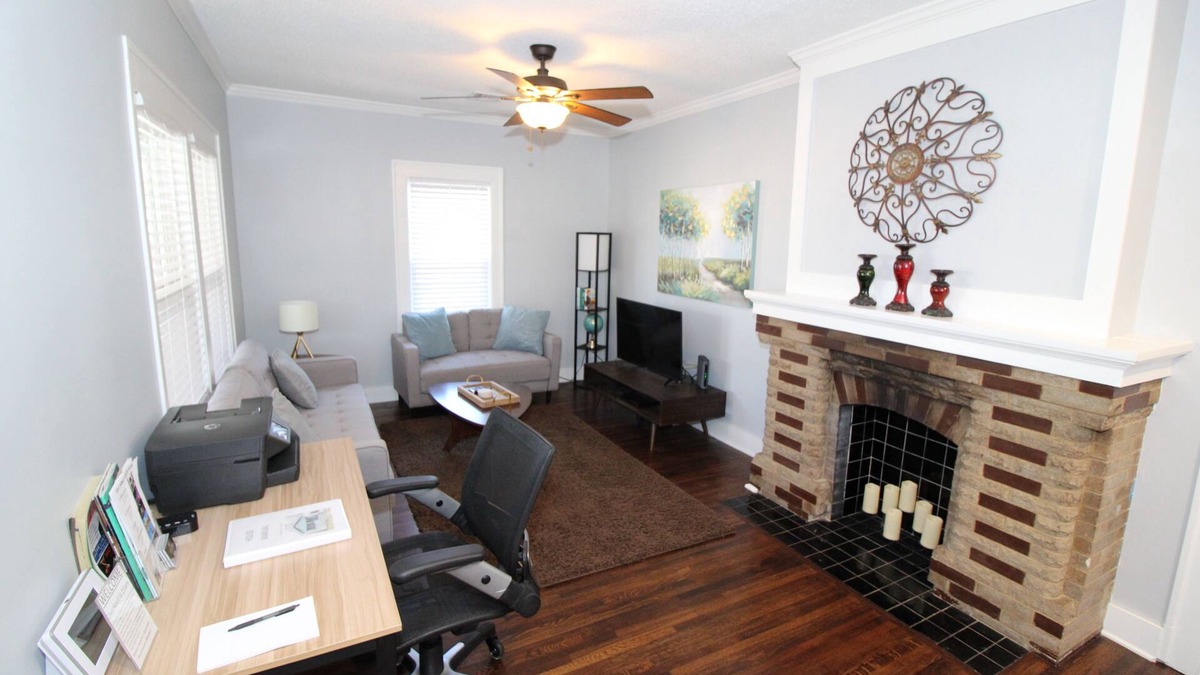 Tulsa House | Modern Midtown Home -Dogs OK -Work Desks -Porch Swing -Fully Privacy Fenced Yard