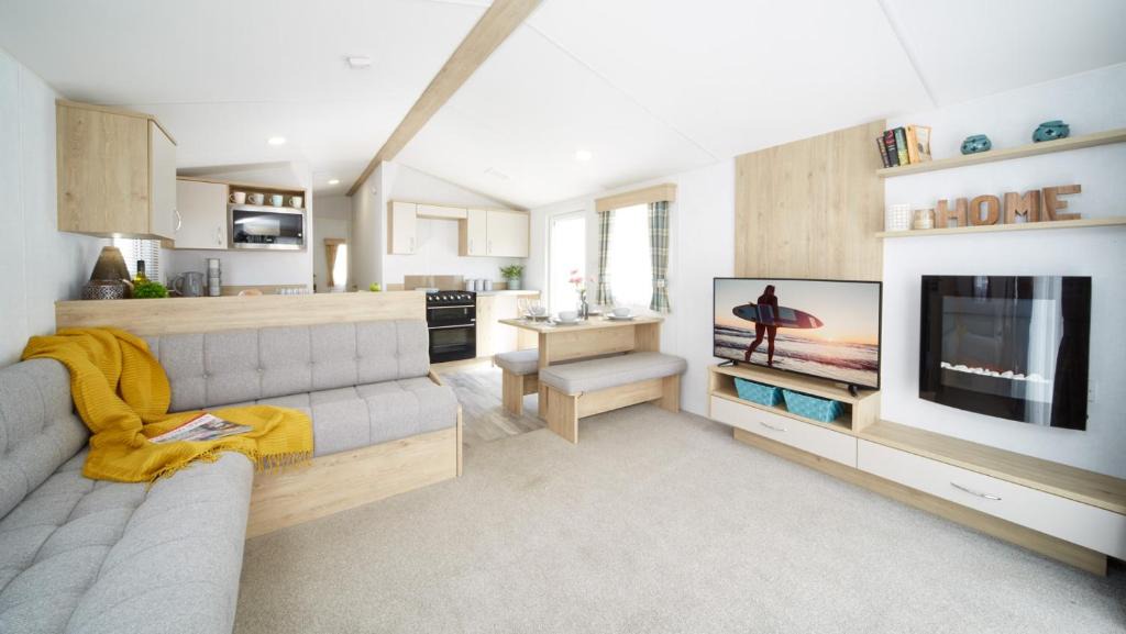 Prestonpans Resort | Modern mobile home premium pitch