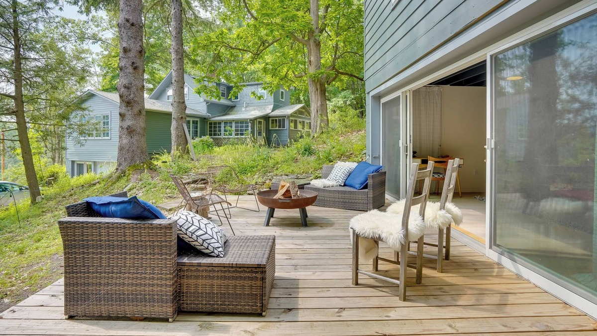 Boiceville Cabin | Modern Mountainside Home w/Trail Access On-Site