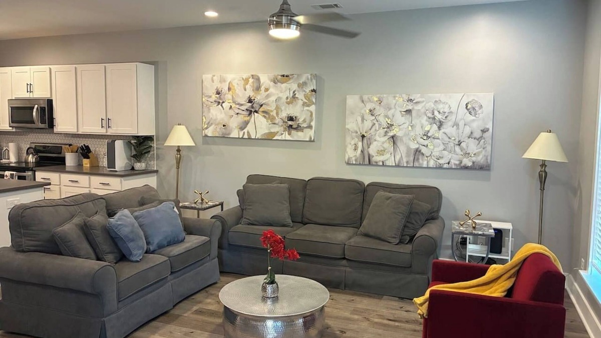 Dunean Apartment | Modern Near Downtown & Hospitals – Greenville Stay