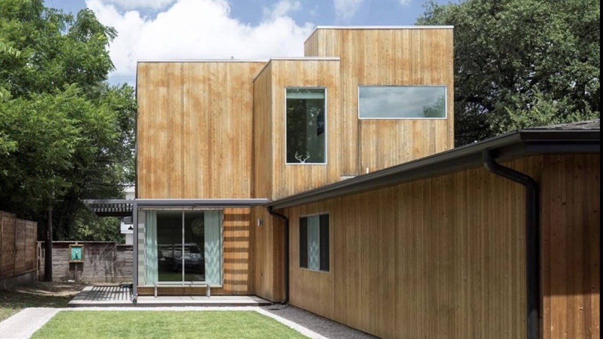 Galindo House | Modern New 5 Bedroom Home Close to South Congress