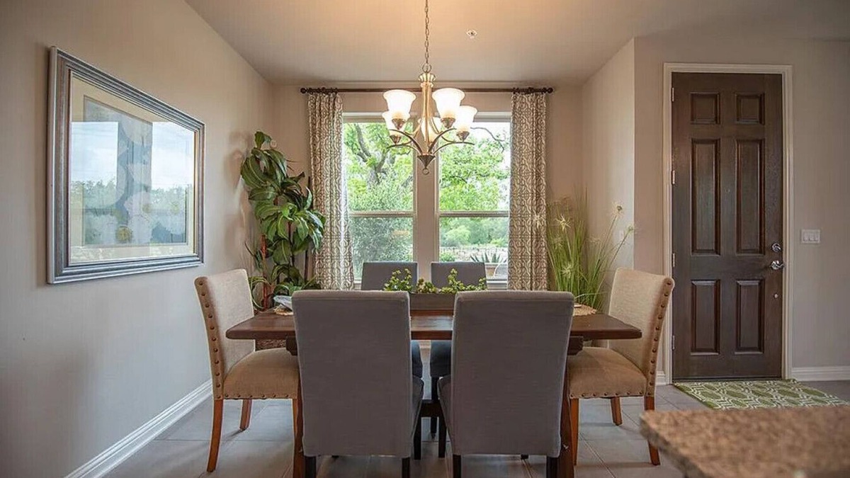 Cedar Park House | Modern North Austin 4 Bedroom Stay