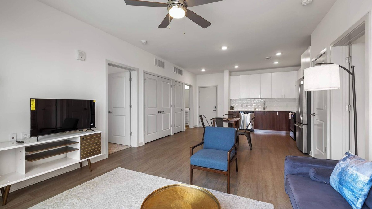 Downtown Louisville Apartment | Modern Nulu 2BR CozySuites 08