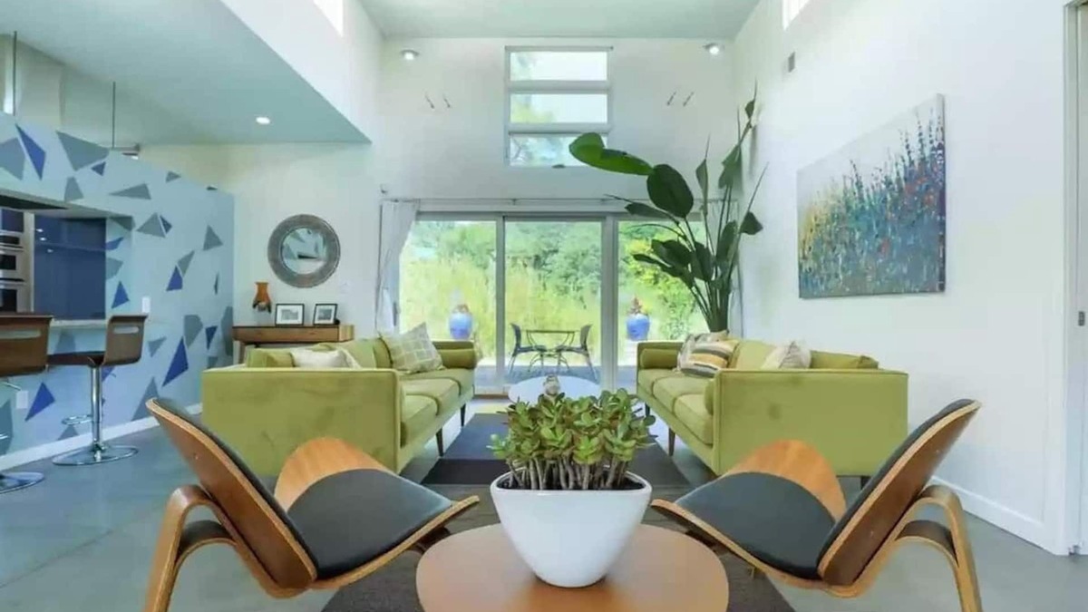 Miller Beach House | Modern Oasis 2 blocks to Beach Rooftop Terrace