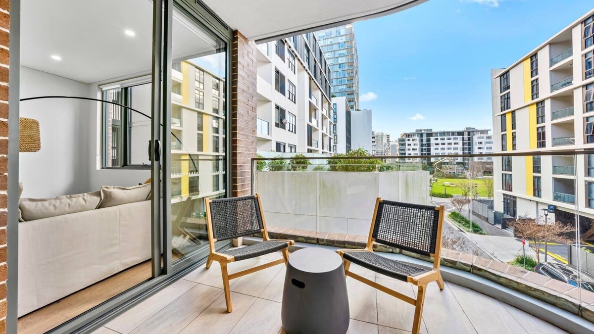 Waterloo Apartment | Modern Oasis in Waterloo