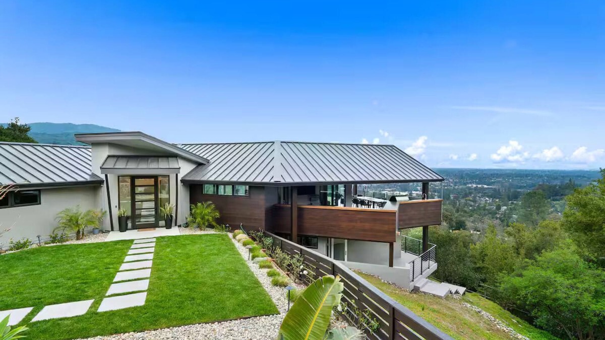 Los Gatos House | Modern oasis w/pool & expansive views of the Bay