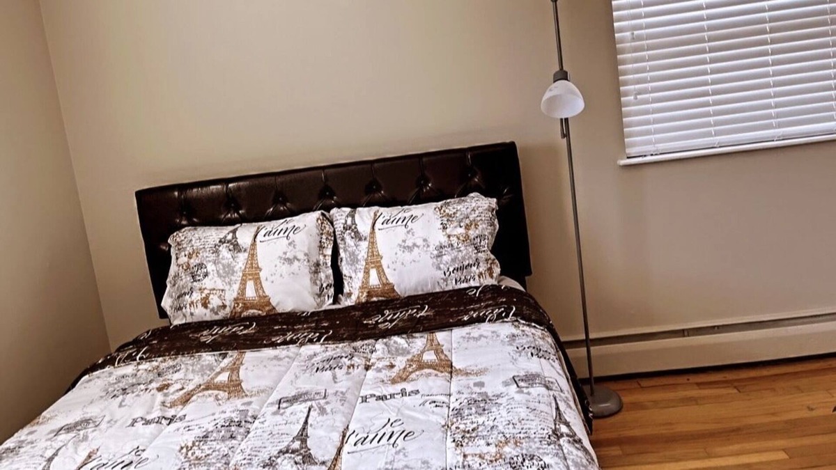 New Brunswick Apartment | modern one bedroom; mins to Rutgers University