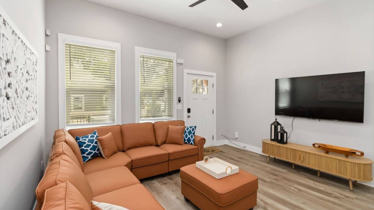 Midtown Apartment | Modern Piedmont Park Retreat