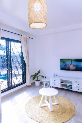 Kampala Apartment | Modern pool house in Kampala