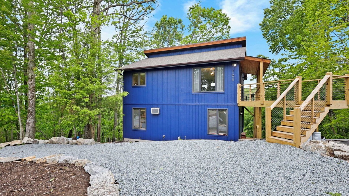Beech Mountain House | Modern, Private, Quiet, Long Range Views Cabin, Walk to Beech Mountain Club