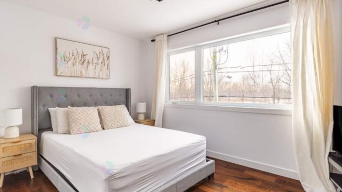 Carignan House | Modern private room inn posh residential neighborhood. Extremely quiet