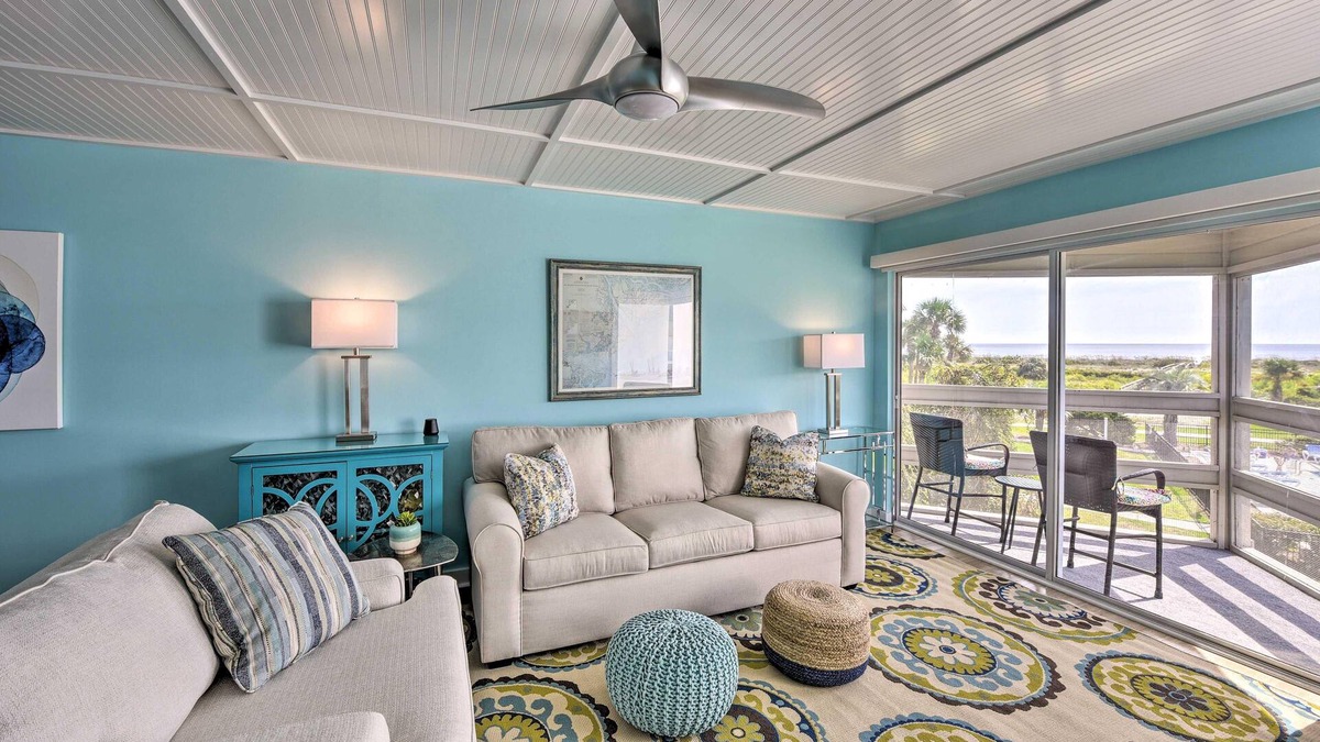 Oceanmarsh Subdivision Condo | Modern, renovated condo on Harbor Island!