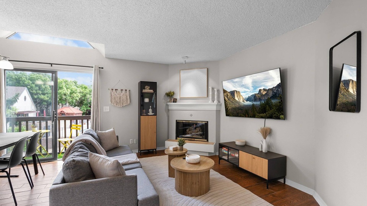 Englewood Condo | Modern Retreat | 2BR Retreat Near Denver | Gym