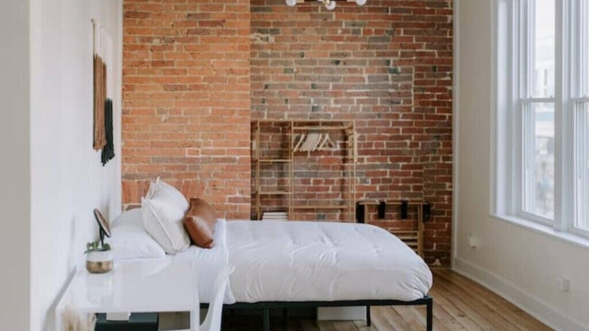 Chambersburg Apartment | Modern Retreat Free laundry, parking, fast Wi-Fi