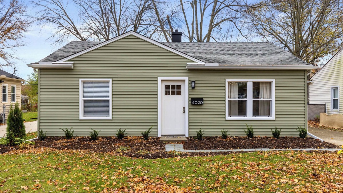 Royal Oak House | Modern Retreat in the Heart of Royal Oak