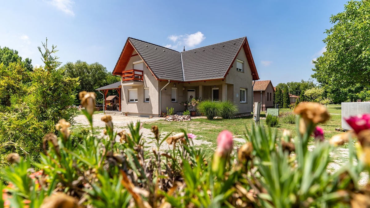 Mecser House | Modern Retreat Located Just Outside Gyor - Spacious Rooms and Comfortable Beds!