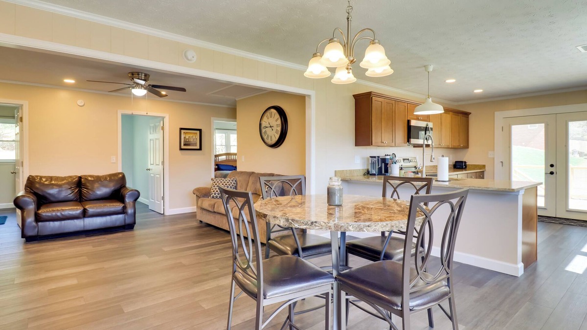 Canton Apartment | Modern Retreat Near Smoky Mtns & Asheville!
