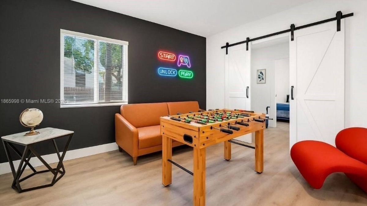 Buena Vista House | Modern Retreat Near Wynwod & Desing District