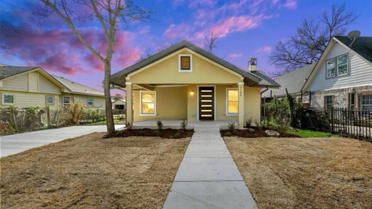 South Dallas - Fair Park House | Modern Retreat with Pool Table