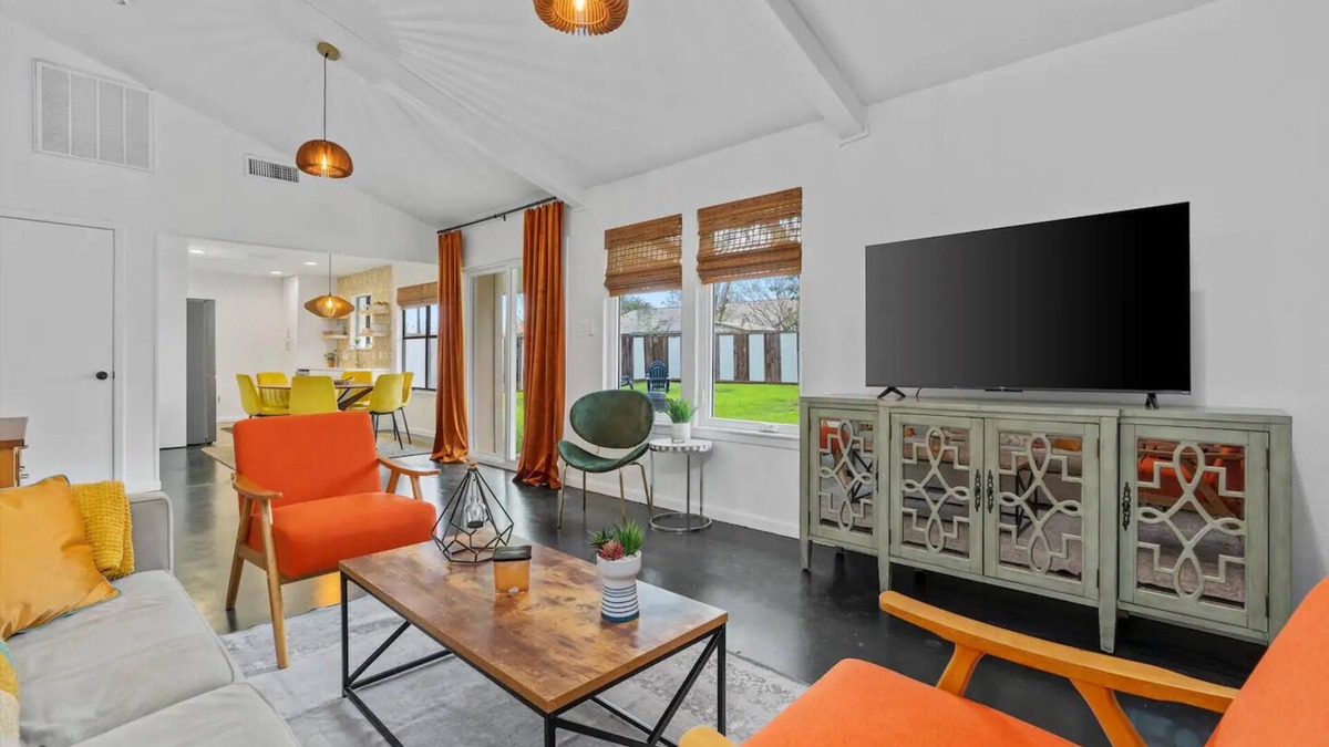 Round Rock House | Modern Retro House w/Hot Tub & Pet Friendly