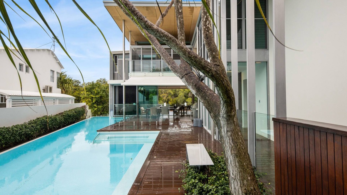 Noosaville House | Modern Riverview Escape with Private Pool