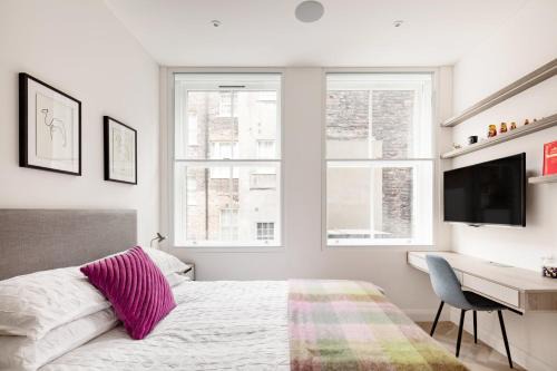 London City Centre House | Modern Rooms at Charing Cross
