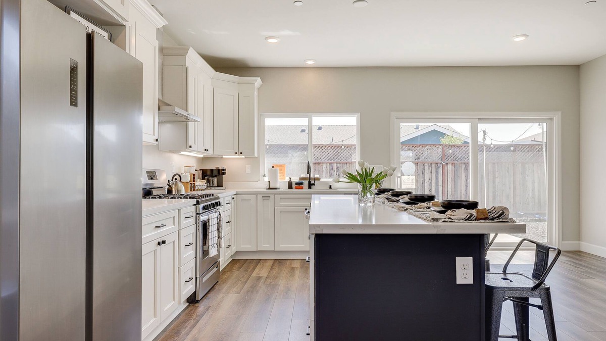 Santa Rosa House | Modern Santa Rosa Retreat - Close to Wineries!